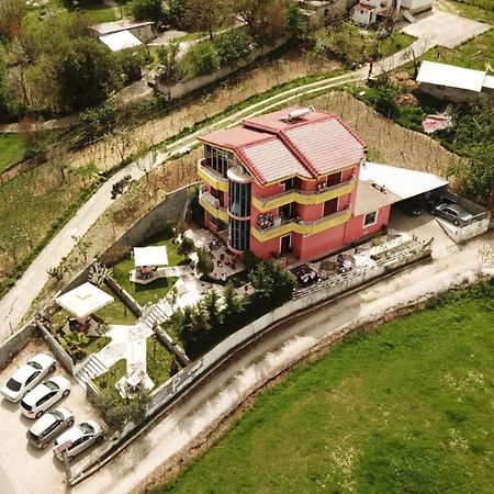 Отель Bar Restorant Kristal Тирана Экстерьер фото